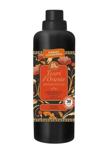 Tesori d'Oriente Japanese Rituals  - płyn do płukania ubrań olej Tsubaki i piwonia (760 ml - 38 p)